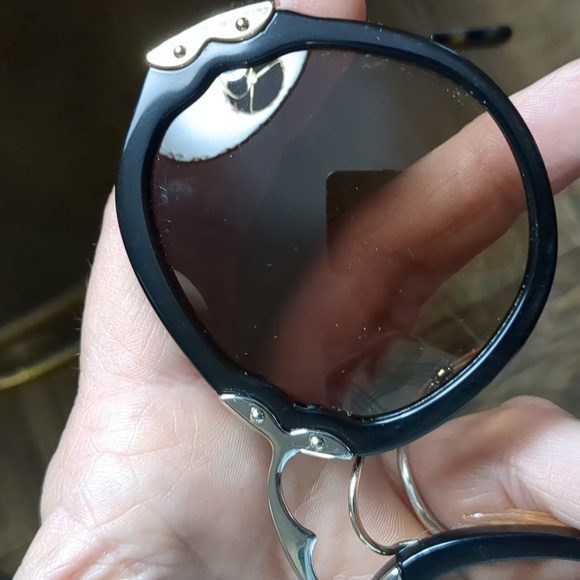 Prada Sunglasses - Picture 6 of 7